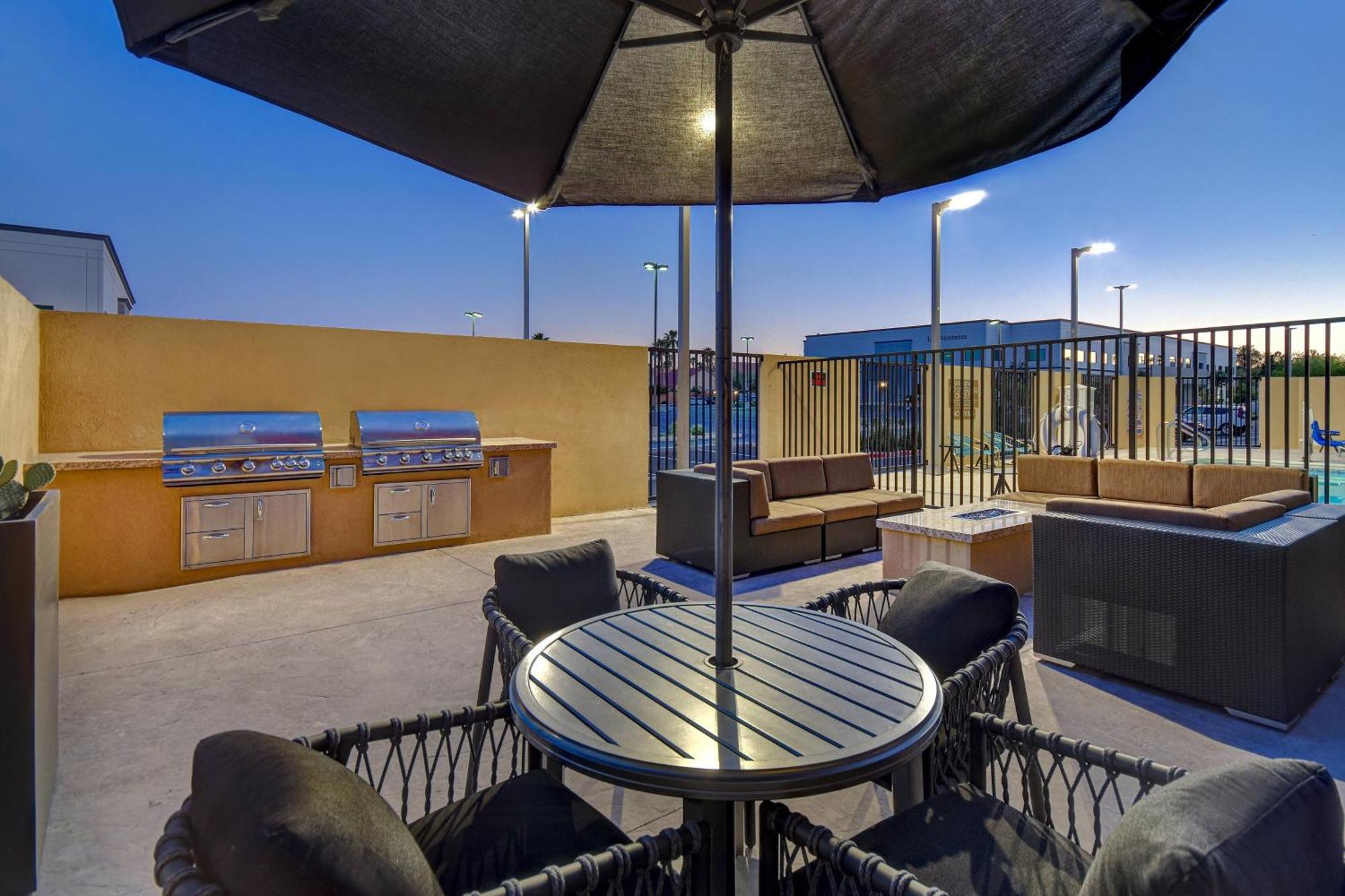 Fairfield Inn & Suites Las Vegas Airport South Экстерьер фото
